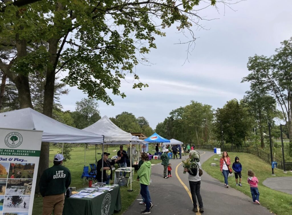 Picture of last year's Creekwalk Mile Marketplace.