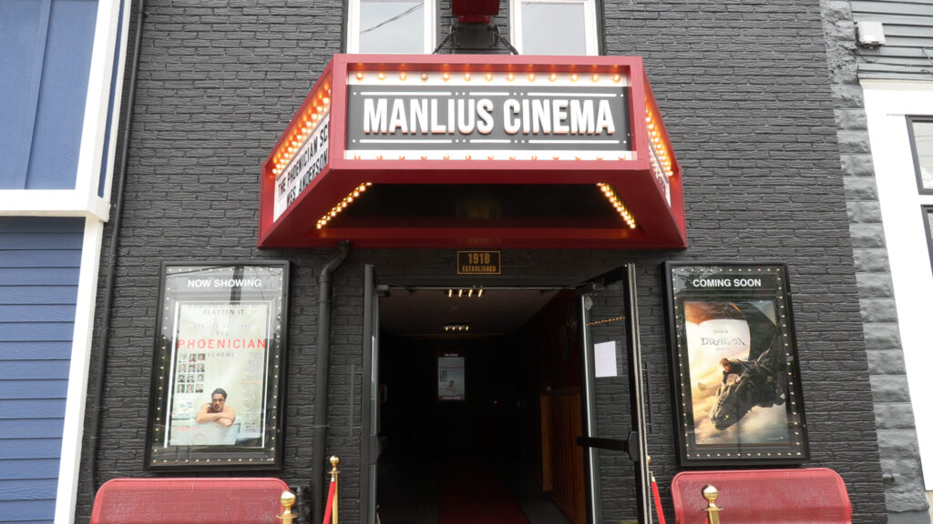 Manlius Cinema movie theatre