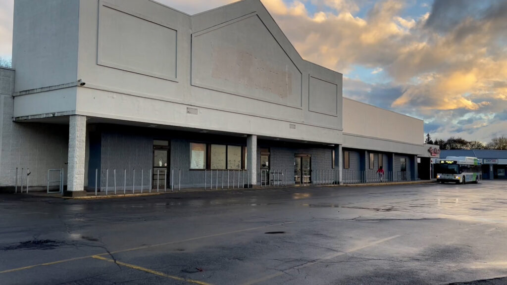 Formerly a Tops Grocery Store that closed down in 2018, this building is now being replaced with a Super Imperial Markets grocery store in 2026 thanks to Rhonda Vesey. © Marisa Nunez