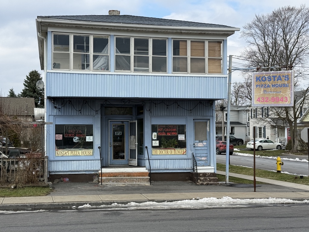 Front of Kosta's Pizza House