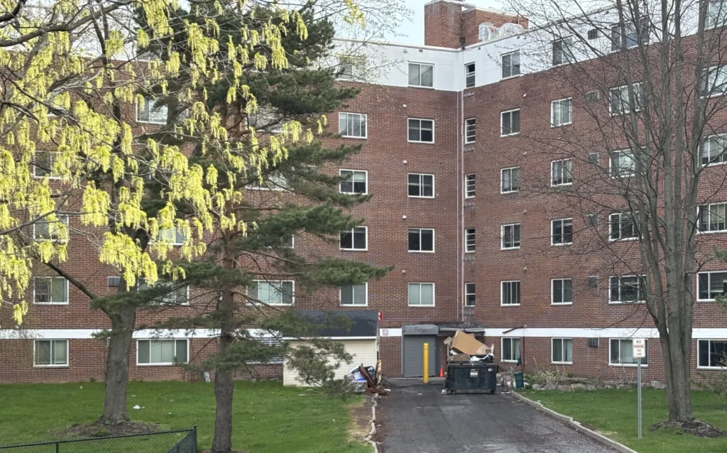 A photo of the exterior of Nob Hill Apartments.