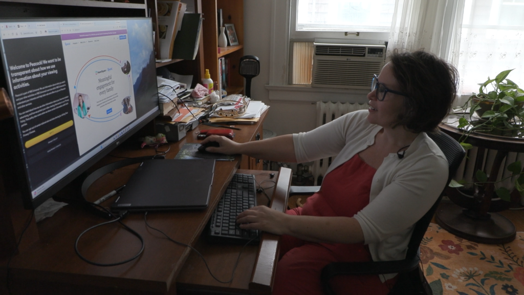 Glasza Laub working from home amid Jowonio school shutdown in their home. © 2026 Keleigh Arrington